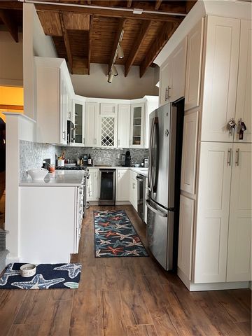 45 Ayrault Street C2, Newport, RI 02840