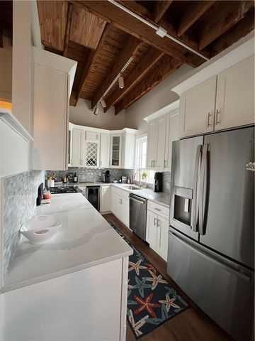 45 Ayrault Street C2, Newport, RI 02840