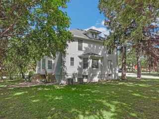 913 Sunset Court, Deerfield, IL 60015