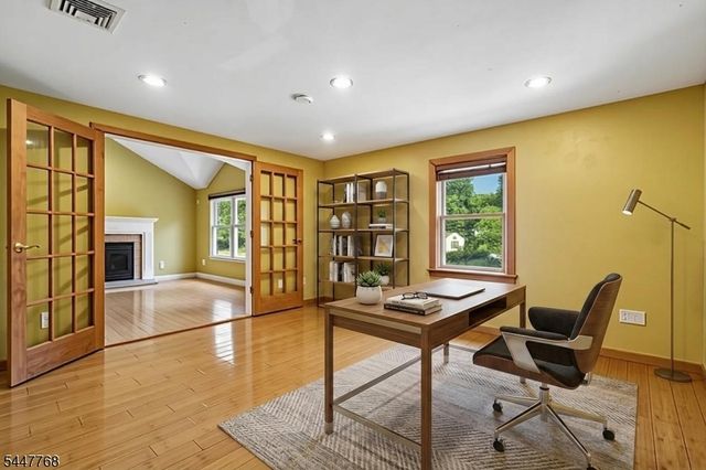 328 Hillside Ave, Livingston Twp., NJ 07039
