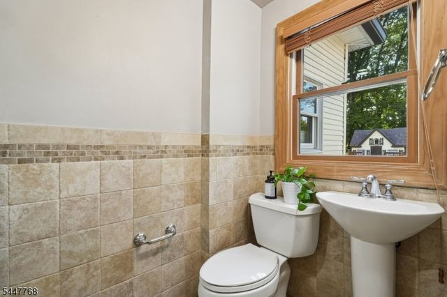 328 Hillside Ave, Livingston Twp., NJ 07039