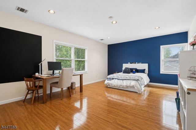 328 Hillside Ave, Livingston Twp., NJ 07039