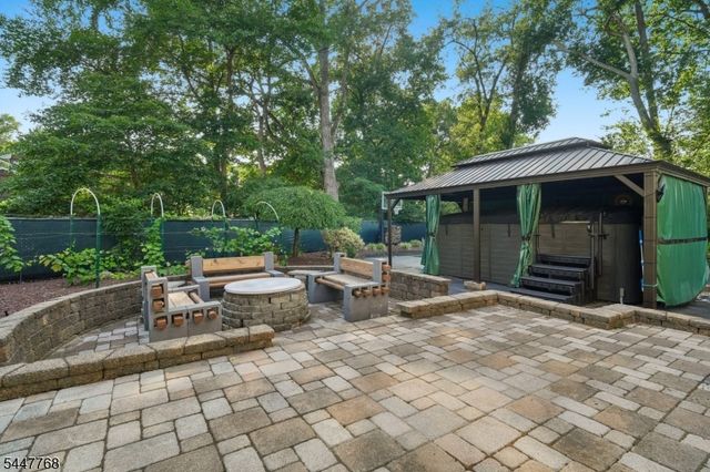 328 Hillside Ave, Livingston Twp., NJ 07039