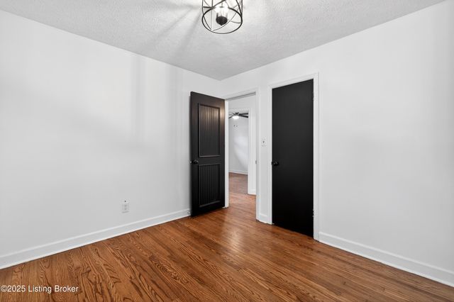 7919 Daffodil Dr, Louisville, KY 40258