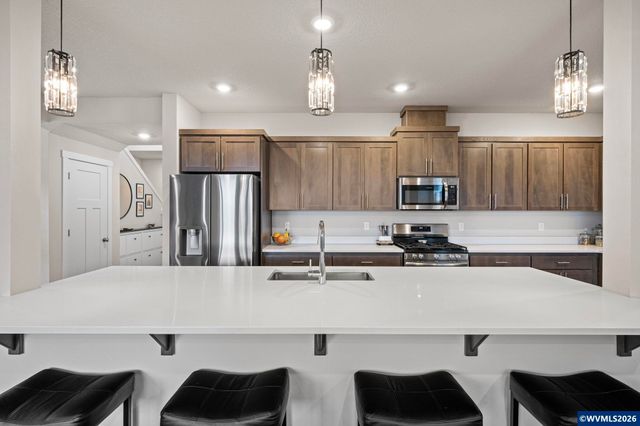 1482 Stasny Av, Albany, OR 97322