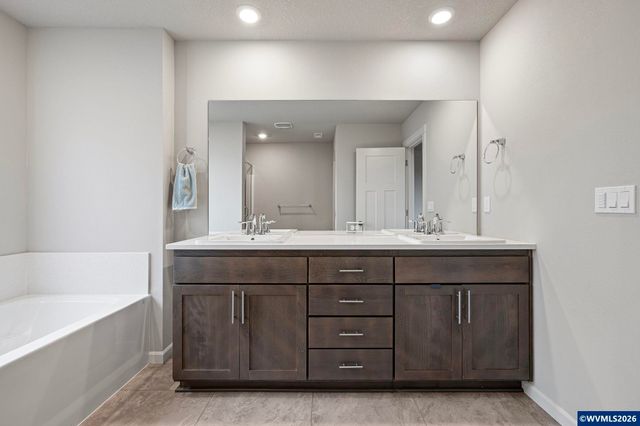 1482 Stasny Av, Albany, OR 97322