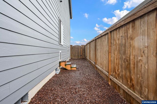 1482 Stasny Av, Albany, OR 97322