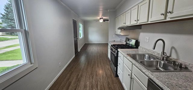 5606 44th AVENUE, Kenosha, WI 53144
