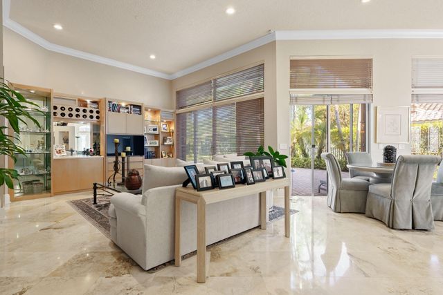 3062 Lakewood Circle, Weston, FL 33332