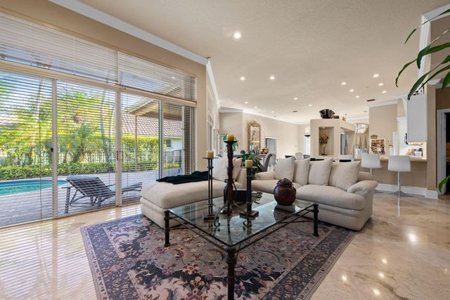 3062 Lakewood Circle, Weston, FL 33332