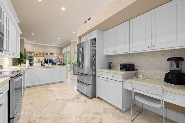 3062 Lakewood Circle, Weston, FL 33332