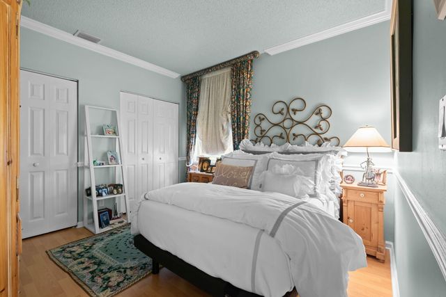 3062 Lakewood Circle, Weston, FL 33332