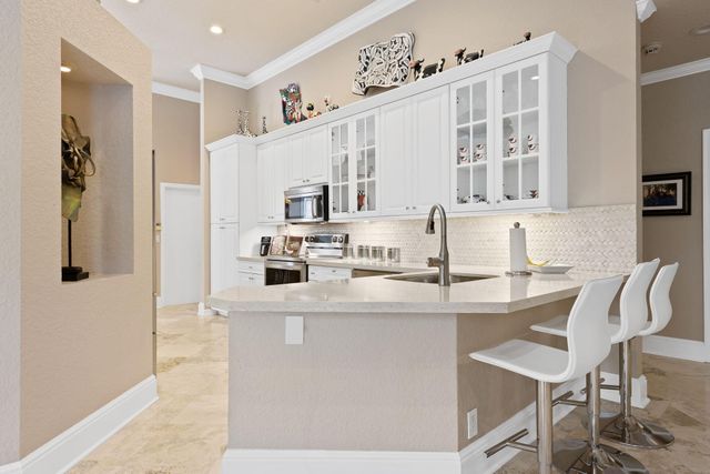 3062 Lakewood Circle, Weston, FL 33332