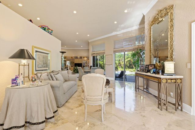 3062 Lakewood Circle, Weston, FL 33332