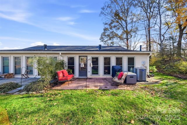 885 21st Avenue NE, Hickory, NC 28601