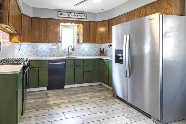 426 JOLIETTE Avenue, Erie, PA 16511