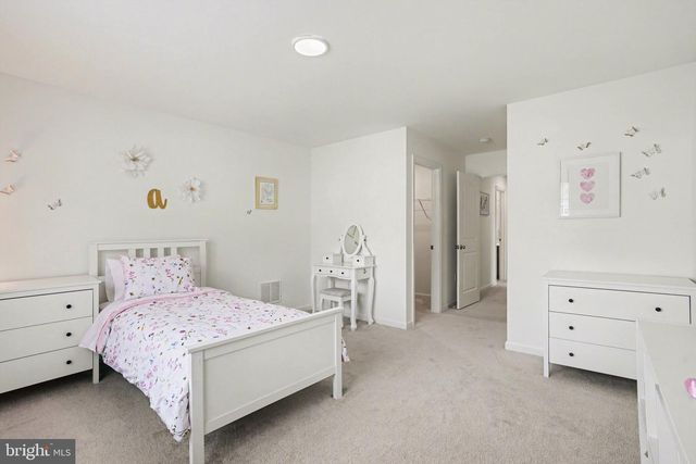 475 APPLE HOLLOW ROAD, Mechanicsburg, PA 17055