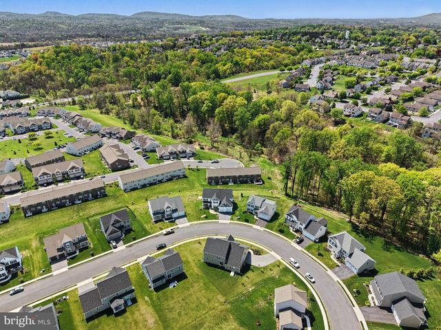 475 APPLE HOLLOW ROAD, Mechanicsburg, PA 17055