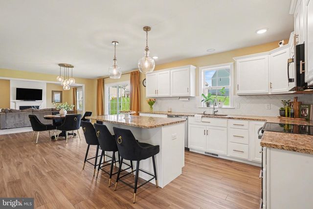 475 APPLE HOLLOW ROAD, Mechanicsburg, PA 17055