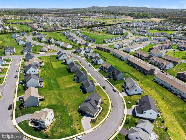 475 APPLE HOLLOW ROAD, Mechanicsburg, PA 17055