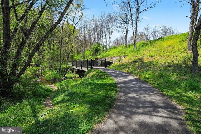 475 APPLE HOLLOW ROAD, Mechanicsburg, PA 17055