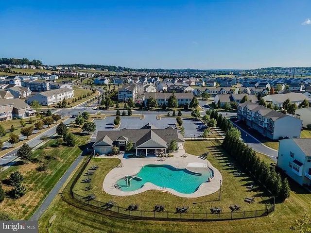 475 APPLE HOLLOW ROAD, Mechanicsburg, PA 17055
