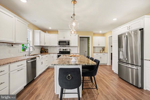 475 APPLE HOLLOW ROAD, Mechanicsburg, PA 17055