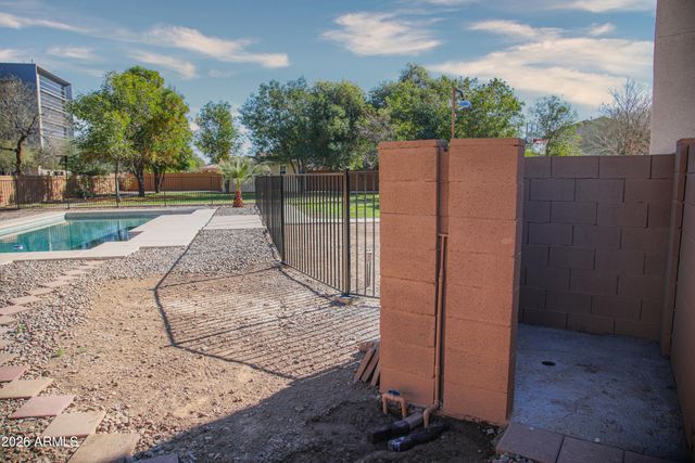 2421 N 92ND Glen, Phoenix, AZ 85037