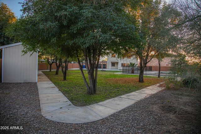 2421 N 92ND Glen, Phoenix, AZ 85037