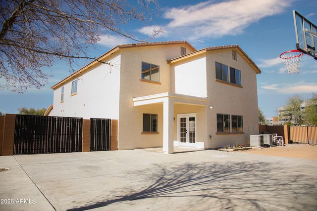 2421 N 92ND Glen, Phoenix, AZ 85037