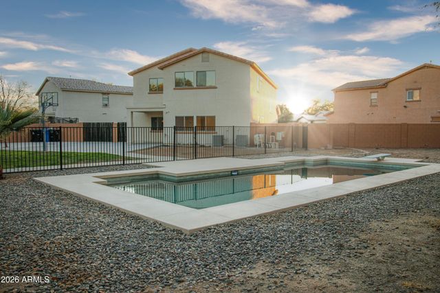 2421 N 92ND Glen, Phoenix, AZ 85037