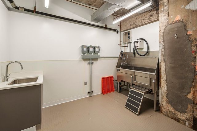 9 Medford St 210, Somerville, MA 02143