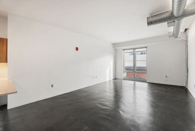 9 Medford St 210, Somerville, MA 02143