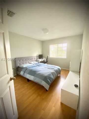 5344 NW 111th Ct, Doral, FL 33178