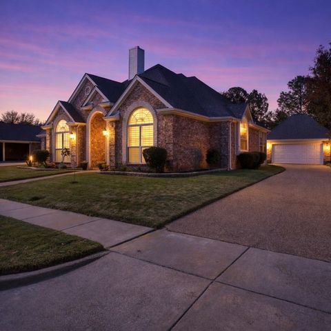 6908 Winthorp Drive, Arlington, TX 76001