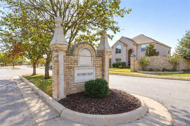 6908 Winthorp Drive, Arlington, TX 76001