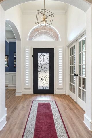 6908 Winthorp Drive, Arlington, TX 76001