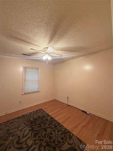4445 Sulphur Springs Road NE, Hickory, NC 28601