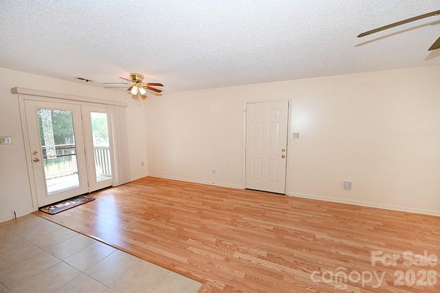 4445 Sulphur Springs Road NE, Hickory, NC 28601