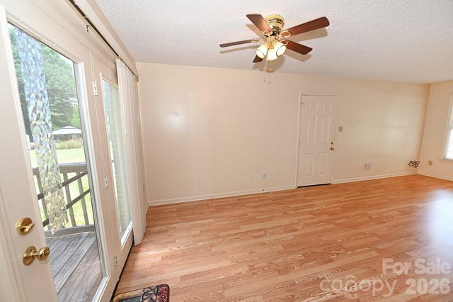 4445 Sulphur Springs Road NE, Hickory, NC 28601
