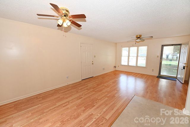 4445 Sulphur Springs Road NE, Hickory, NC 28601