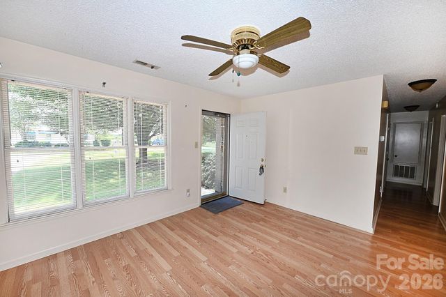 4445 Sulphur Springs Road NE, Hickory, NC 28601