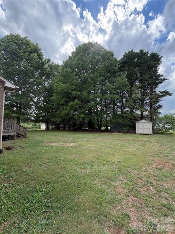 4445 Sulphur Springs Road NE, Hickory, NC 28601