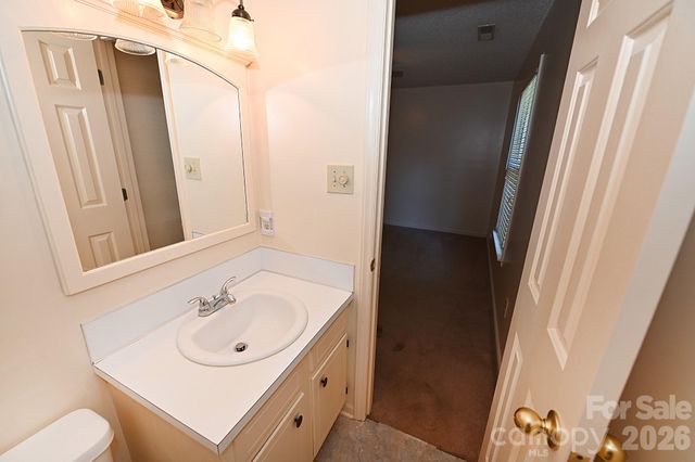 4445 Sulphur Springs Road NE, Hickory, NC 28601