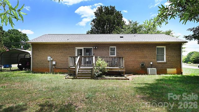 4445 Sulphur Springs Road NE, Hickory, NC 28601