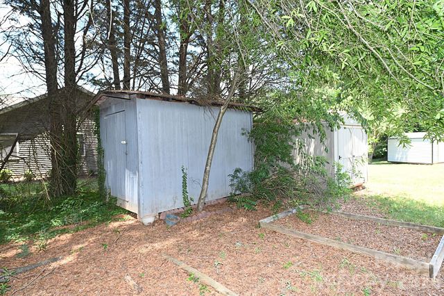 4445 Sulphur Springs Road NE, Hickory, NC 28601
