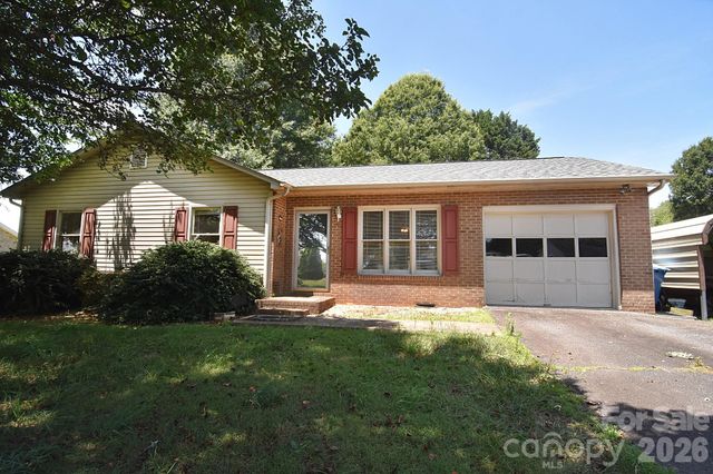4445 Sulphur Springs Road NE, Hickory, NC 28601