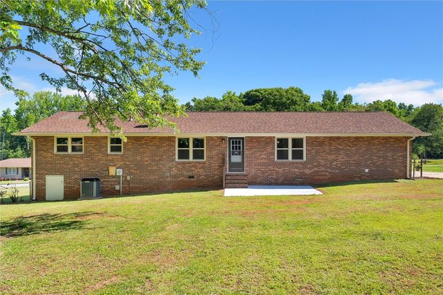 221 Greenland Road, Anderson, SC 29626