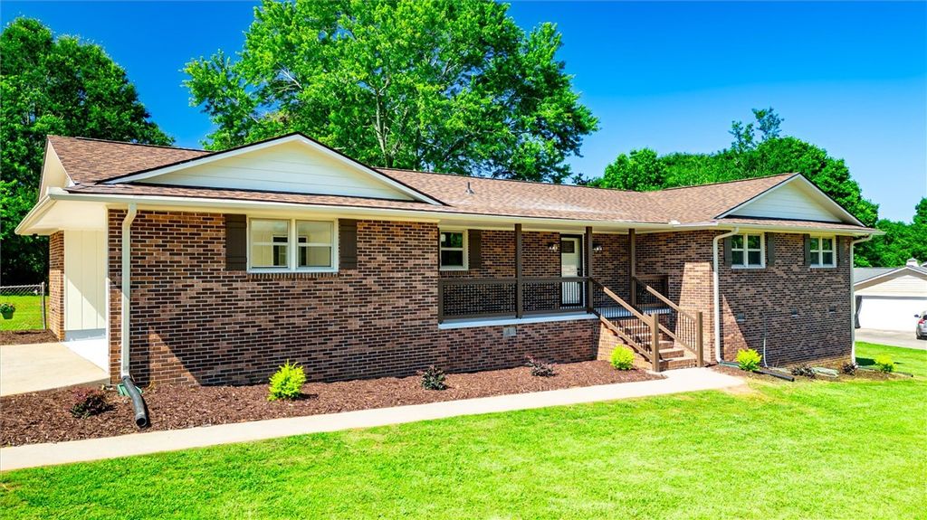 221 Greenland Road, Anderson, SC 29626
