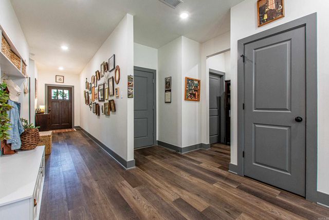 2691 Juniper Drive, Benton, AR 72019